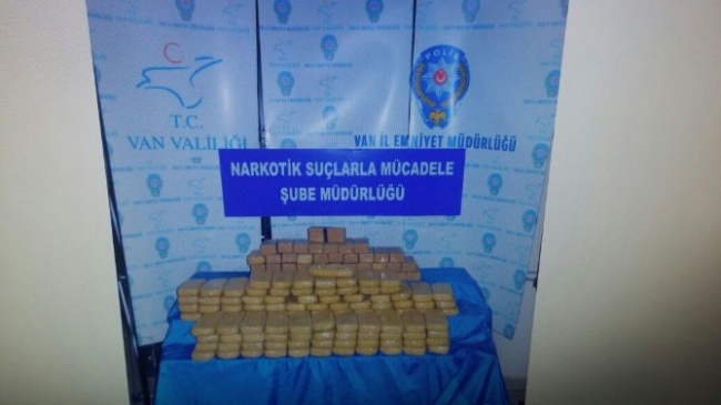 Van'da Yolcu Otobüsünde 71 Kilo Eroin Ele Geçirildi