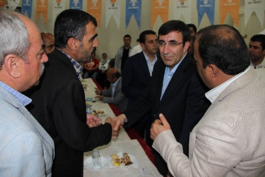 Diyarbakır'da Cevdet Yılmaz, Değer ve Akçadağ Aileleriyle Görüştü