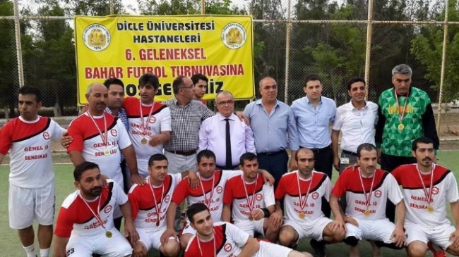Dicle Üniversitesi'nde 6. Geleneksel Bahar Futbol Turnuvasında Genel-İşspor Şampiyon Oldu