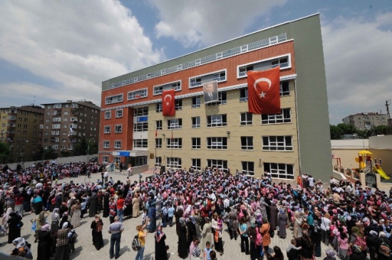 Bağcılar'da Dezavantajlı Öğrenciler İçin Eğitim Projesi Hayata Geçirildi