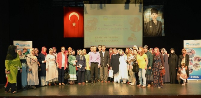 Kocaeli Büyükşehir Belediyesi'nde Anne Okulu Mezuniyet Töreni Gerçekleşti