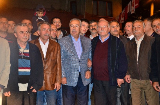 Zonguldak Terakki Mahallesi'nde Zeki Çakan'a Vatandaşlardan Yoğun İlgi Gösterildi