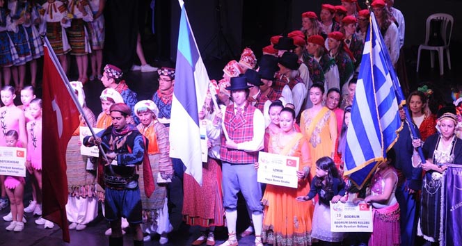 Bodrum'da 16. Uluslararası Dans Festivali Renkli Görüntülerle Devam Ediyor