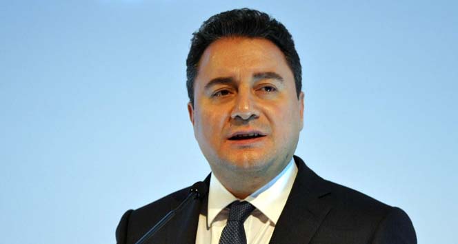 Ali Babacan, Bank Asya'nın TMSF'ye devrinin siyasi olmadığını savundu.