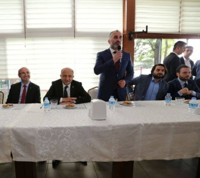 Karamürsel'de Muhtarlar ve Sivil Toplum Kuruluşları ile Toplantı Gerçekleştirildi