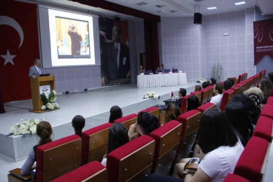 İzmir Kâtip Çelebi Üniversitesi'nde Organ Bağışına Dair Konferansa Yoğun İlgi Oldu