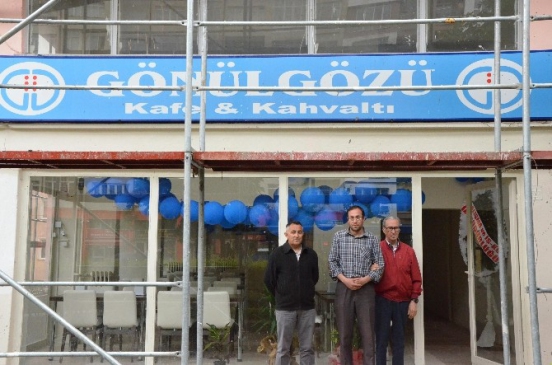 Eskişehir'de Görme Engelli Bireylerin Çalıştığı Kafe Açıldı