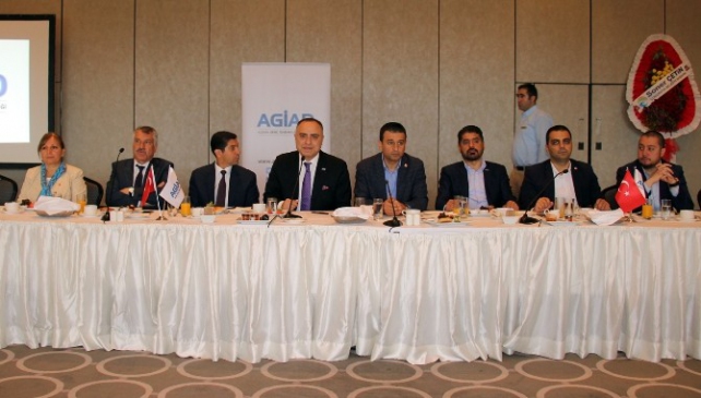 Adana'da AGİAD'ın etkinliğine CHP Adayları Katıldı