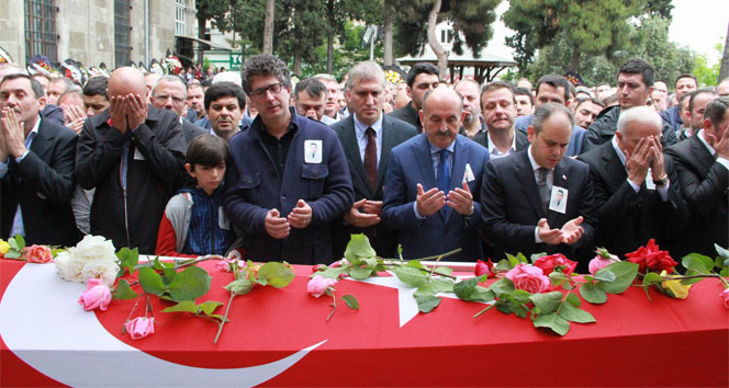 Samsun'da Hayatını Kaybeden Opr. Dr. Kamil Furtun Son Yolculuğuna Uğurlandı