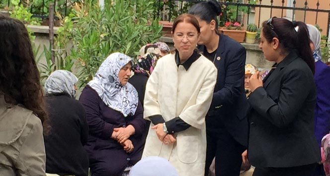 Bilecik Gölpazarı'nda Taziye Evini Ziyaret Eden Bakan İslam, Ailelere Başsağlığı Diledi