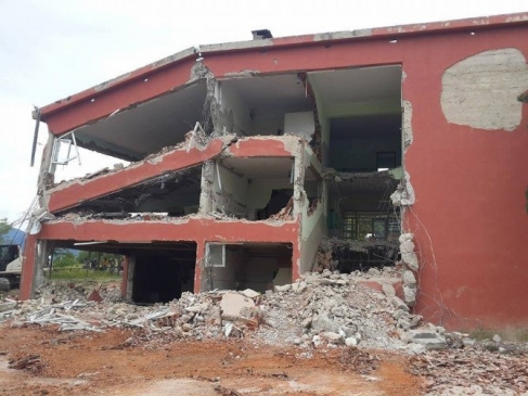 Kütahya Emet'te 2011 Depremi Nedeniyle Yıkılan Okulun Yerine Yenisi Yapılacak