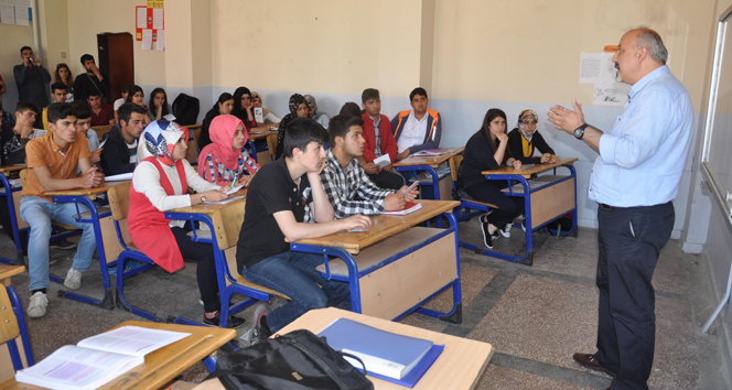 Muş'ta Doğal Afetler ve Kalkınma Üzerine Seminer Düzenlendi