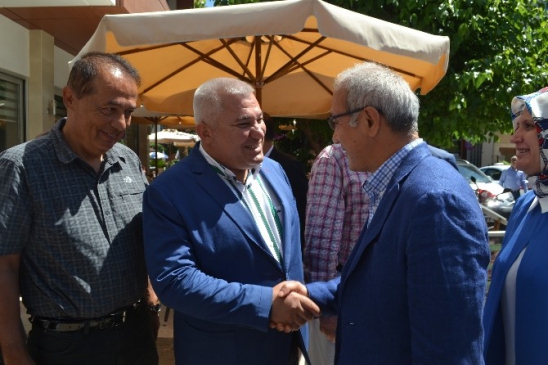 Lütfi Elvan, Alanya'da Turizm Sektörü Temsilcileriyle Ekonomi Üzerine Görüşme Gerçekleştirdi