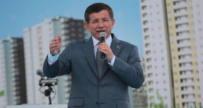 İstanbul'da Fetih Kutlamalarında Başbakan Davutoğlu Konuştu