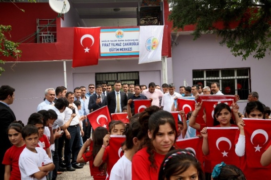 Adana'da Türkmen Çocuklar İçin Okuma Bayramı Düzenlendi