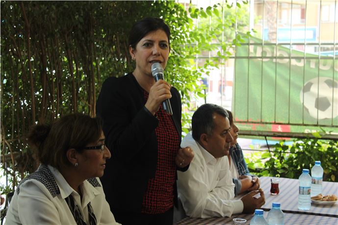 Adana'da HDP'li Bektaş, Hükümeti Eleştirdi