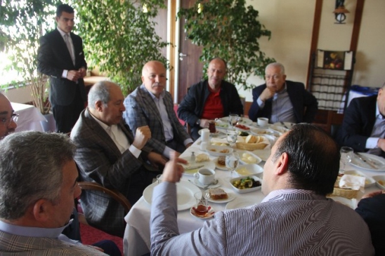 Erzurum Büyükşehir Belediye Başkanı Sekmen, Büyükelçilerle Kahvaltıda Bir Araya Geldi