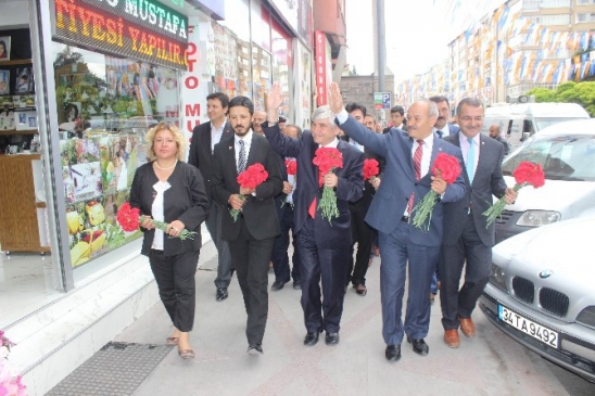 Kayseri'de Milli İttifak, Sevgi Yürüyüşü Gerçekleştirdi