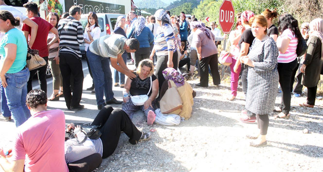 Antalya Kemer'de Gerçekleşen Zincirleme Trafik Kazasında 20 Yaralı