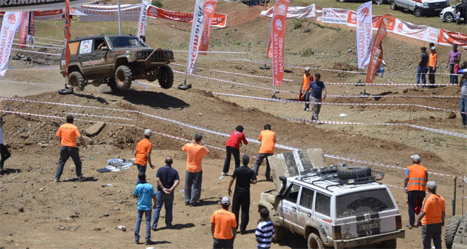 Kahramanmaraş'ta düzenlenen 4. Off-Road Yarışları'nda 77 Sporcu Mücadele Etti