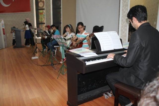 Erzincan'da "6 Yazar, 6 Çizer, 6 Değer" Projesi Tanıtımı Gerçekleştirildi