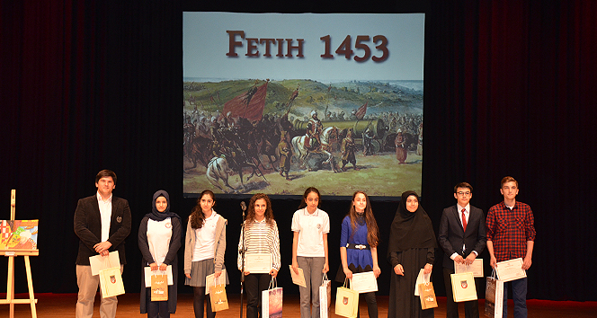 Fatih'te Fetih Kutlamaları Kapsamında Öğrenciler Ödüllendirildi