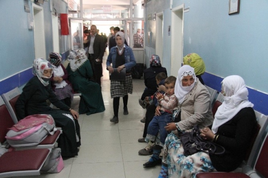 Van Muradiye'de Sağlık Çalışanları, Öldürülen Doktor İçin Eylem Düzenledi