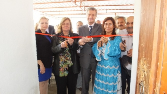 Burhaniye'de Açılan Kıyafet Sergisi, Kadınların Yeteneklerini Sergiledi