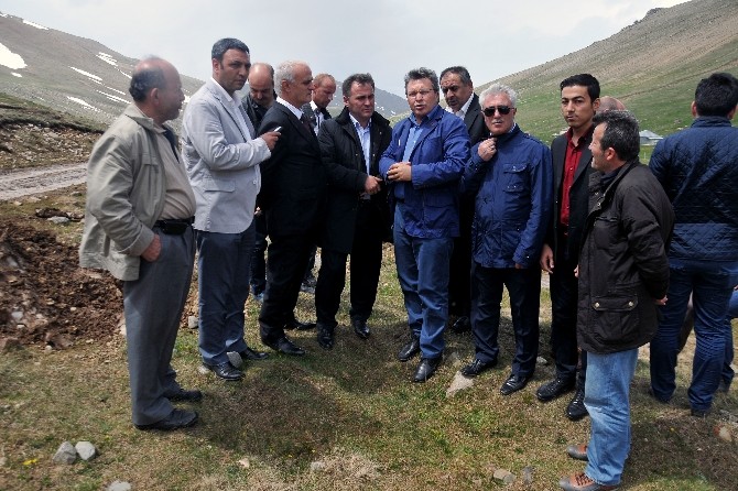 Gümüşhane Merkez'de Cazibeli Kaynak Suyunun İsale Hattı Çalışmaları Başladı