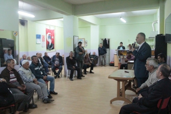 Sakarya'da Seçim Çalışmalarını Yürüten Hacıeyüpoğlu, Ekonomik Politikaları Değerlendirdi