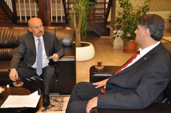 Karabük'te, Osman Kahveci Karabük Üniversitesi'nde Çalışmaları İnceledi