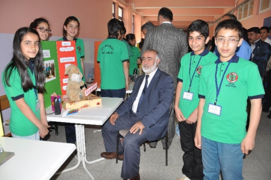 Muş'ta 2071 Melikşah İlk ve Ortaokulu'nda Bilim Fuarı Gerçekleşti