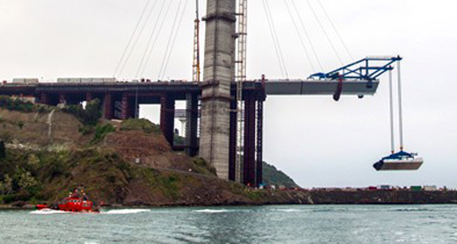 Köprü Projesi Kapsamında 11 Çelik Tabliye Yerleştirildi