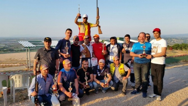 Biga'da Tek Kurşun ve Trap Yarışması Yapıldı