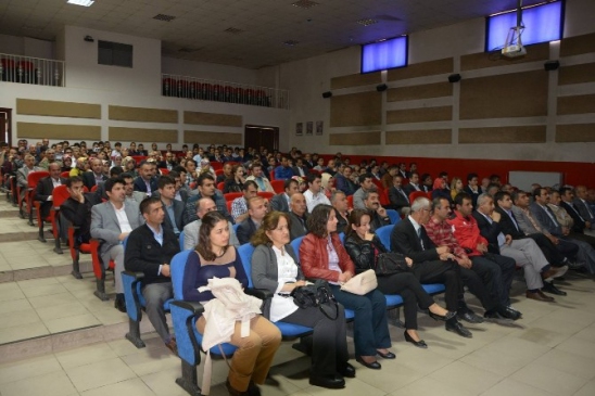 Aşkale'de Sandık Görevlilerine Oy Pusulaları Dağıtıldı