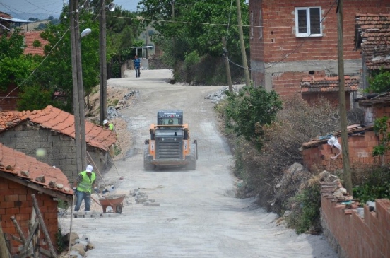 Altıeylül'de 500 Bin Metrekare Parke Taşı Döşeniyor