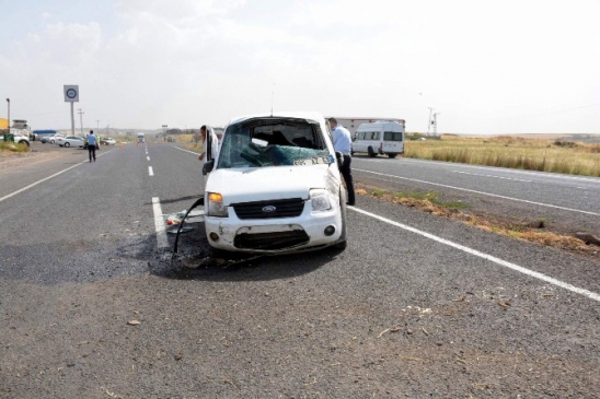 Şanlıurfa'da Polis Aracı Takla Attı: 2 Yaralı
