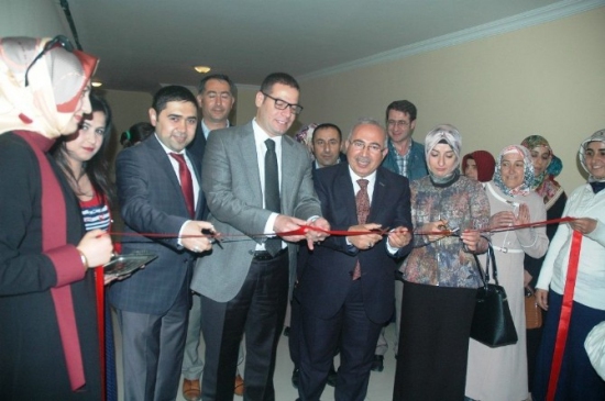 Van'da Kursiyerlerin El İşi Sergisine Yoğun İlgi