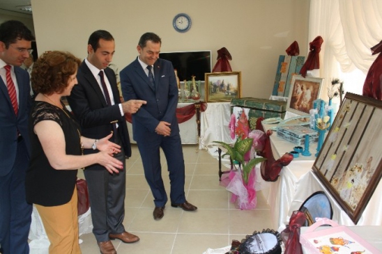 Edirne'de Yaşlıların El Emeği Sergilendi