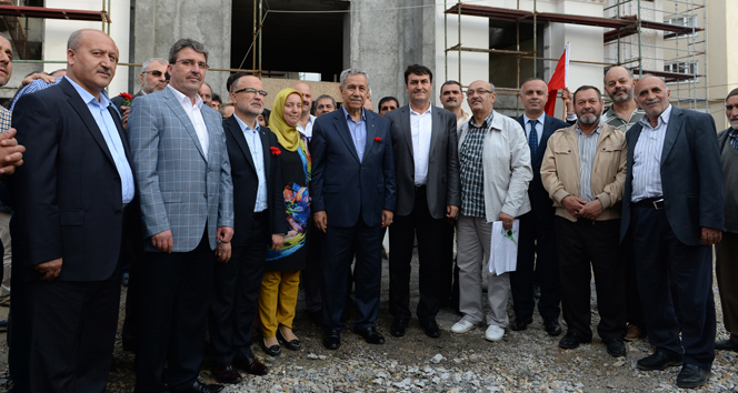 Bülent Arınç'tan Demirtaş Camii'ne Tam Not