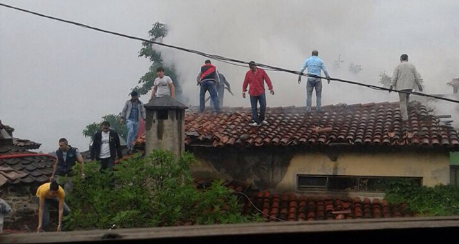 Cumalıkızık'ta Yangın Paniği: Tarihi Konak Zarar Gördü