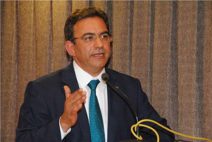 Siyasi Müdahale Ekonomiyi Tehdit Ediyor