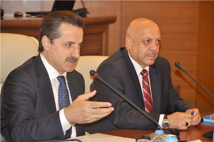 Bakan Çelik'ten 50 Bin Kamu İşçisine Sözleşme İmzası