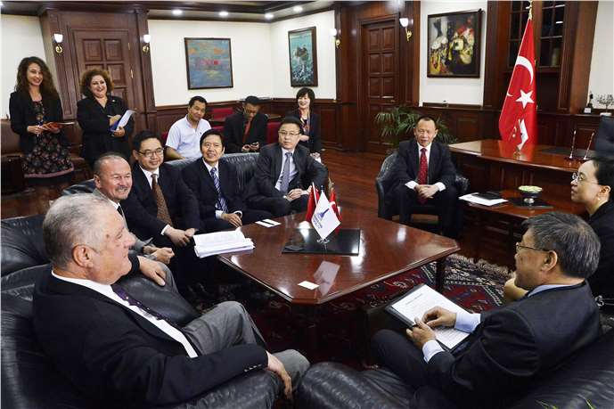 İzmir'e Yeni Kardeş Şehir: Chengdu İlgisi Artıyor