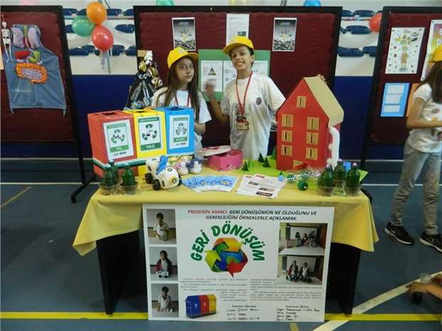 Bursa'da Minik Mucitlerin Bilim Şenliği Heyecanı