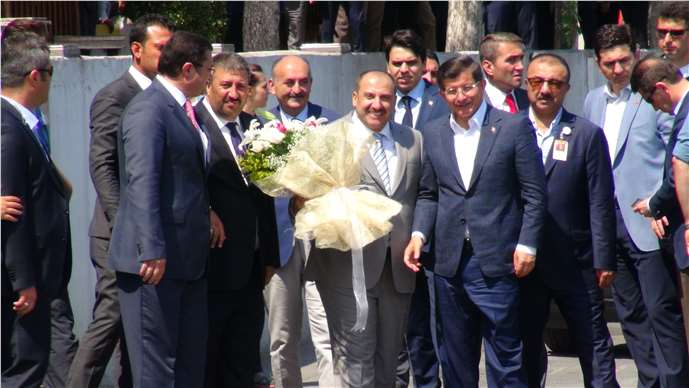 Başbakan Davutoğlu Taksicilerle Sorunları Gündeme Getirdi