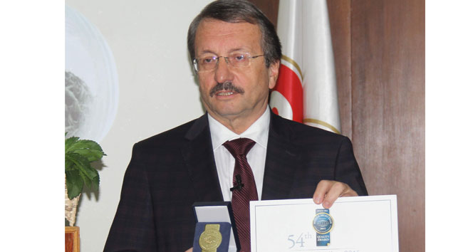 ÇAYKUR Genel Müdürü'nden Üreticilere Uyarı: Acele Etmeyin