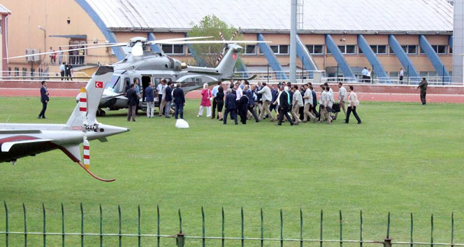 Davutoğlu Edirne'den Havayoluyla Ayrıldı