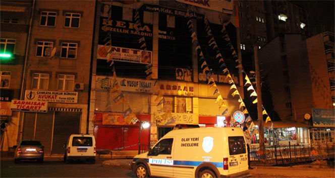 Zonguldak'ta AK Parti Binasında Şüpheli Paket Paniği Yaşandı