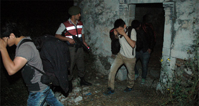 Bodrum'da Kaçak Göçmen Operasyonu: Tarihi Kilisede Yakalandılar